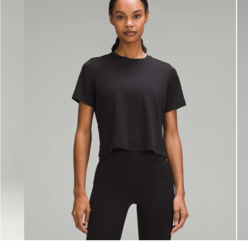 lululemon athletica Black Cropped Short Sleeve Tee
